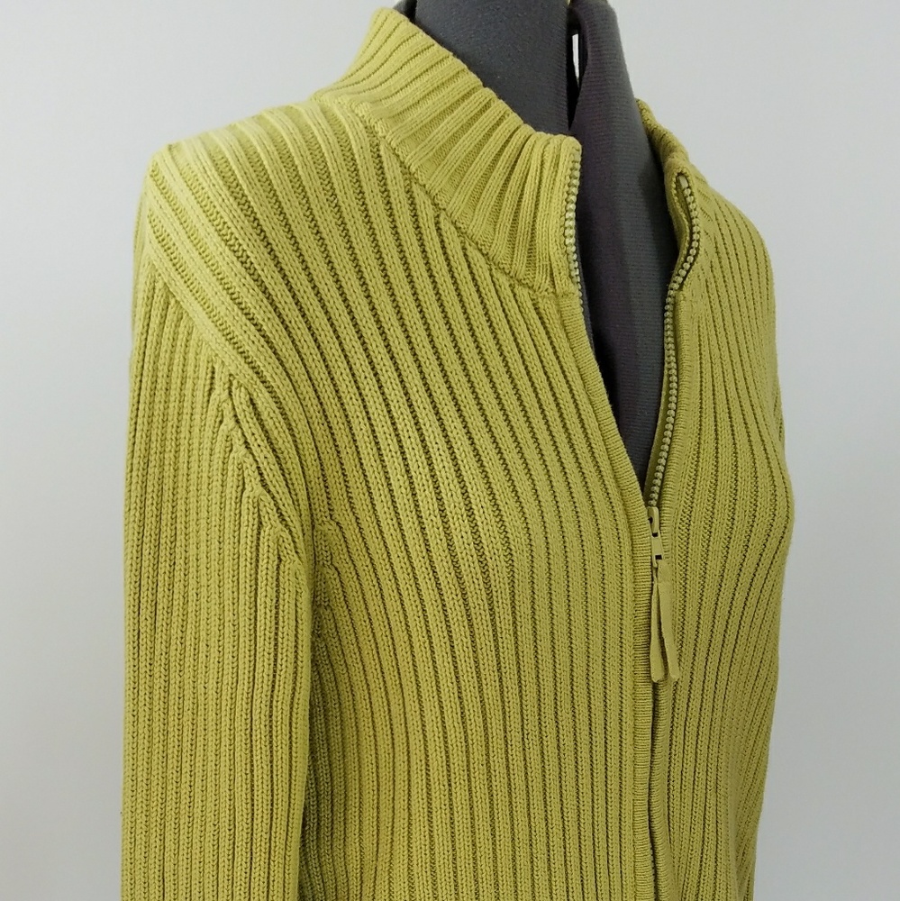 Mossimo Sweater - Picture 4 of 8